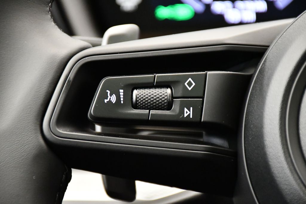 Thumbnail: 2026 Porsche Cayenne - 26