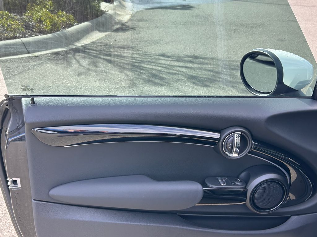 Thumbnail: 2023 MINI Cooper - 11