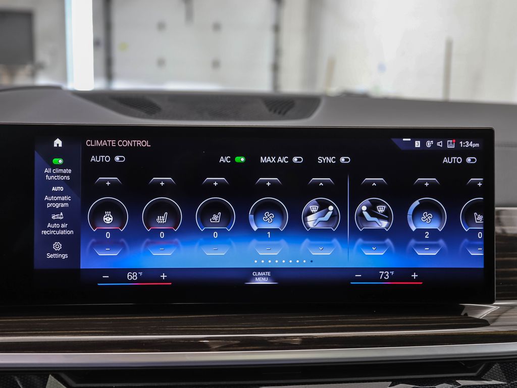 Thumbnail: 2023 BMW X7 - 18