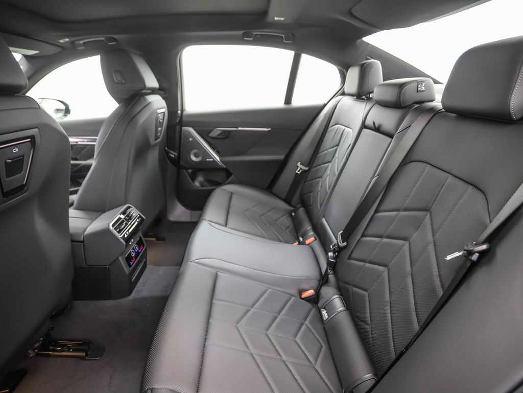 Thumbnail: 2026 BMW 5 Series - 23