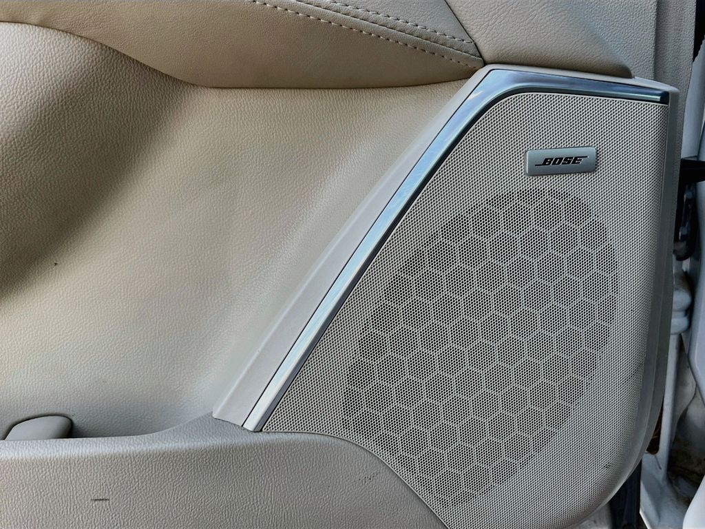 Used 2019 White Cadillac Luxury image 19