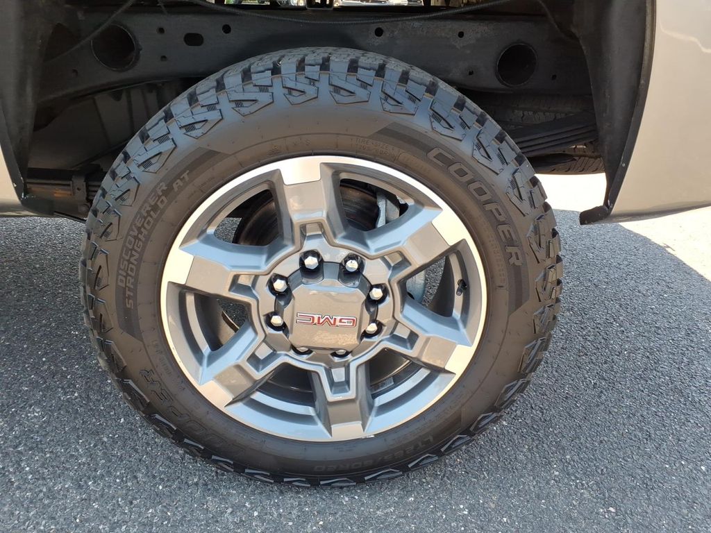 used 2013 GMC Sierra 2500HD car, priced at $19,900