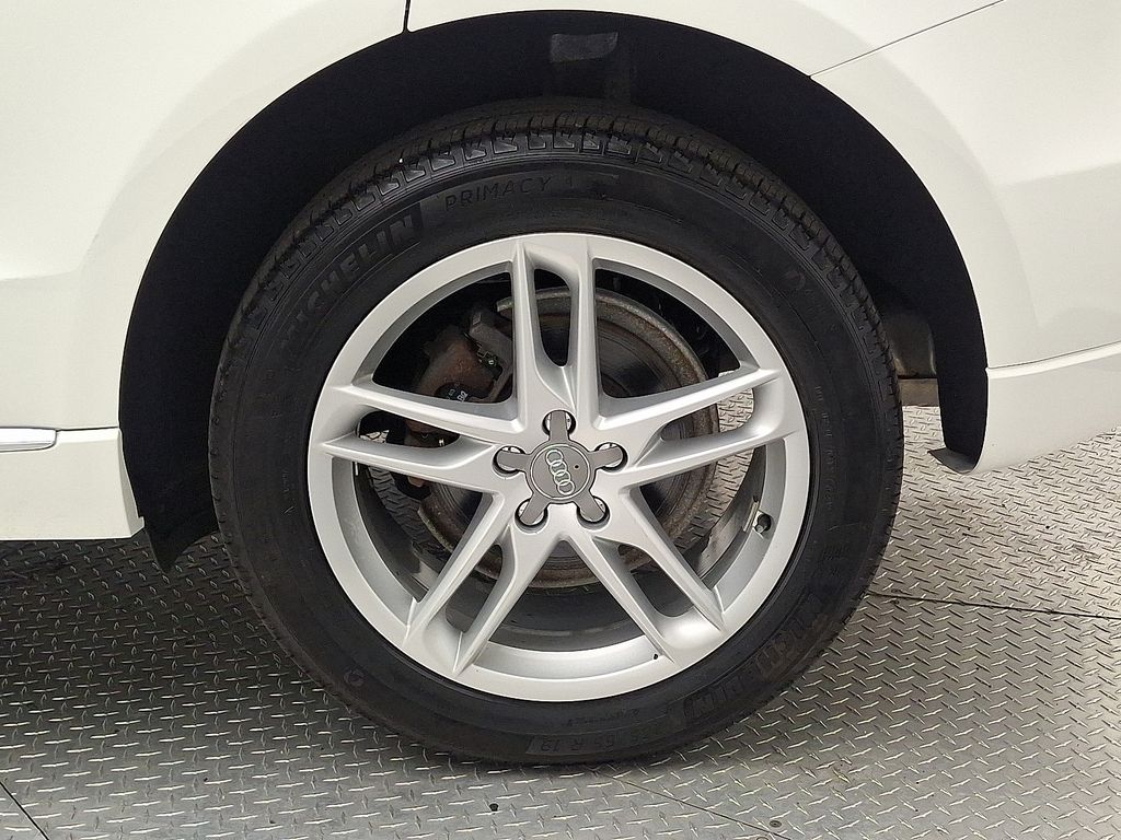 Thumbnail: 2013 Audi Q5 - 7