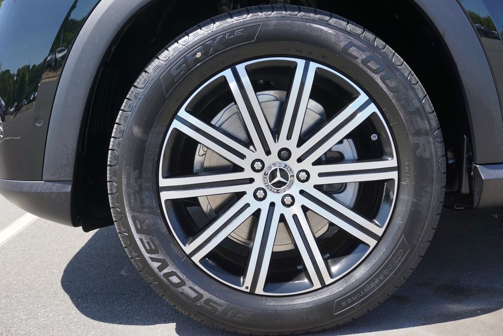 Thumbnail: 2026 Mercedes-Benz GLE - 19