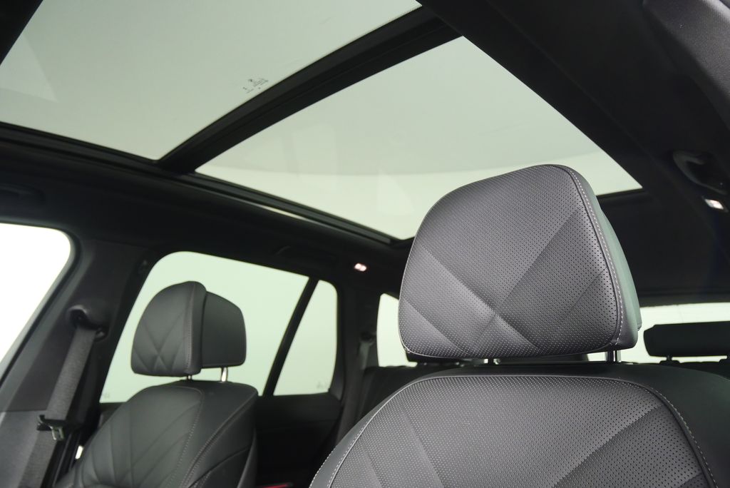 Thumbnail: 2025 BMW X5 - 11