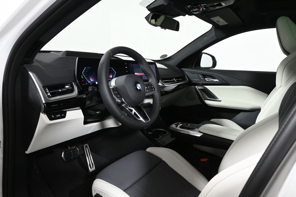 Thumbnail: 2026 BMW X2 - 15