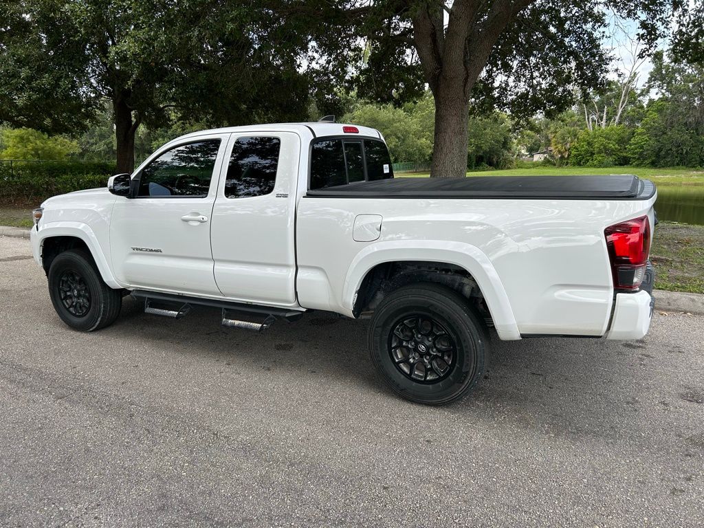 2022 Toyota Tacoma SR5 3