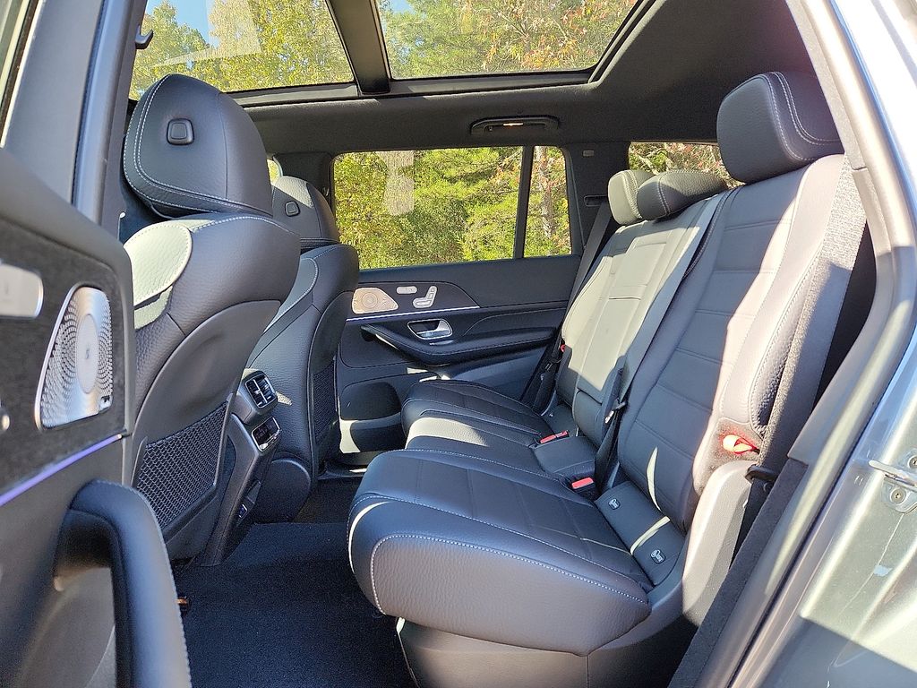 Thumbnail: 2026 Mercedes-Benz GLS - 6