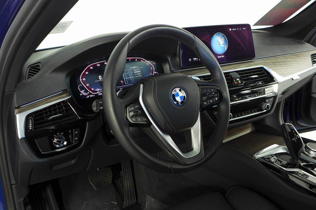 2022 BMW 5 Series 530e iPerformance 27