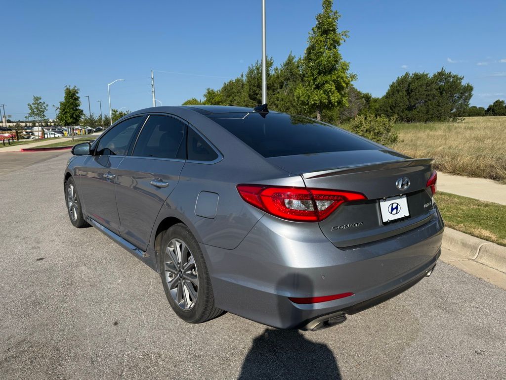 Thumbnail: 2016 Hyundai Sonata - 9