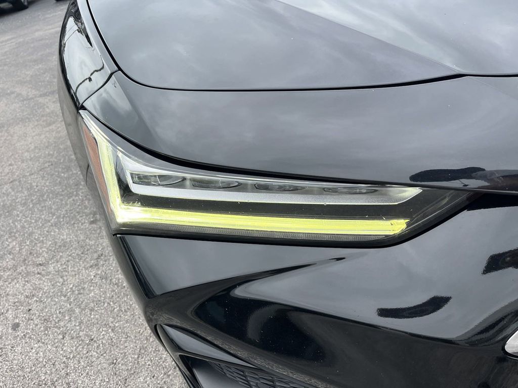 2021 Acura TLX Base 9