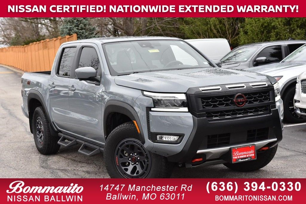 2025 Nissan Frontier PRO-4X Crew Cab 4WD