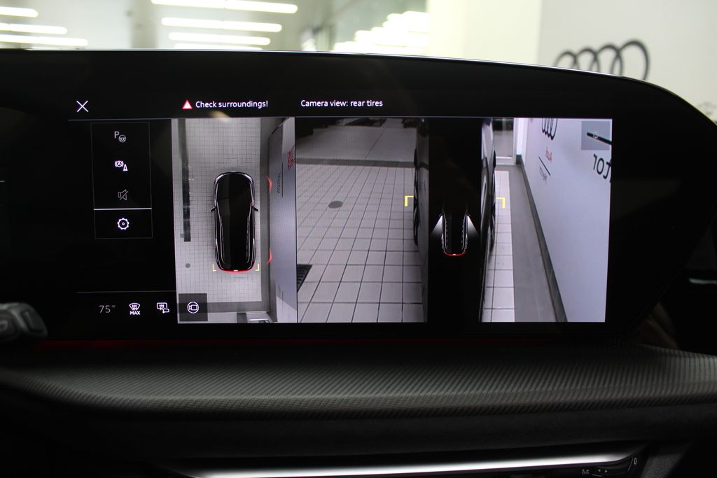 Thumbnail: 2025 Audi SQ5 - 24