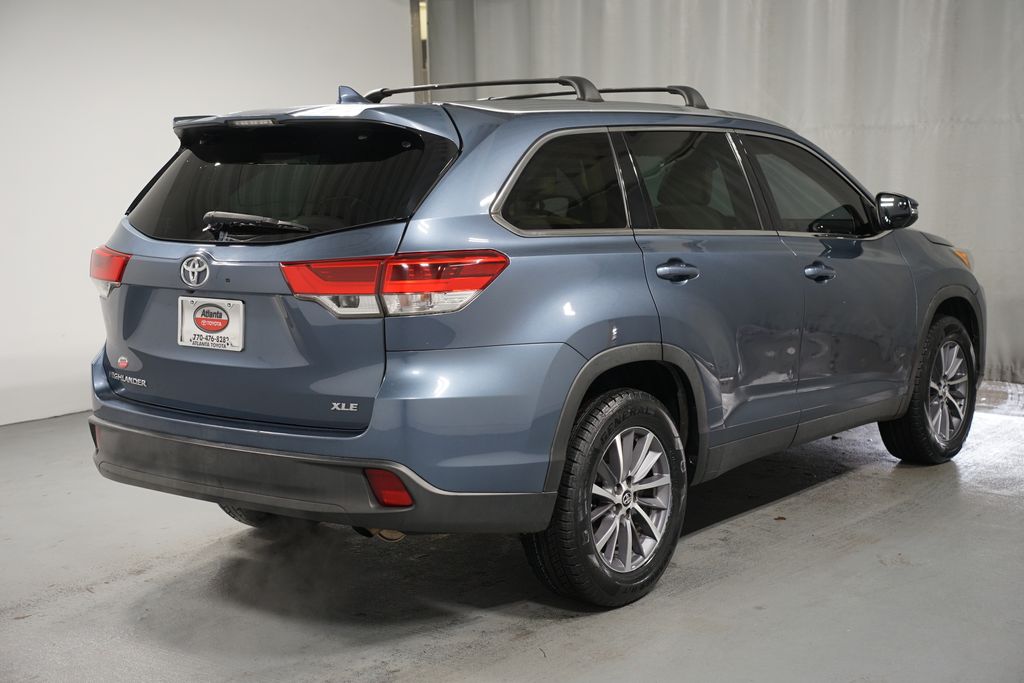 Thumbnail: 2019 Toyota Highlander - 8