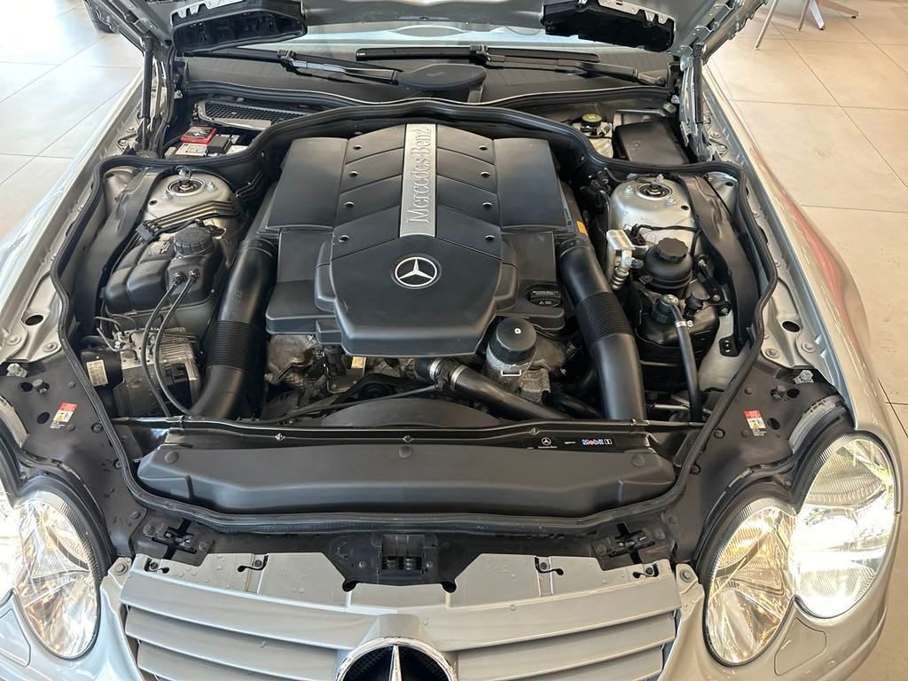 2004 Mercedes-Benz SL-Class SL 500 23