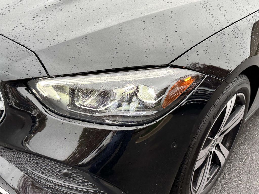 Thumbnail: 2025 Mercedes-Benz C-Class - 4