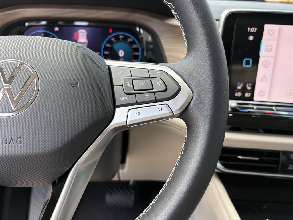 New 2026 Opal White Volkswagen 2.0T SE w/Technology image 17