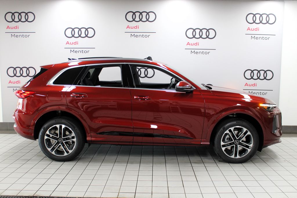 Thumbnail: 2025 Audi Q5 - 7