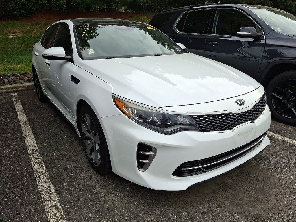 Thumbnail: 2017 Kia Optima - 3