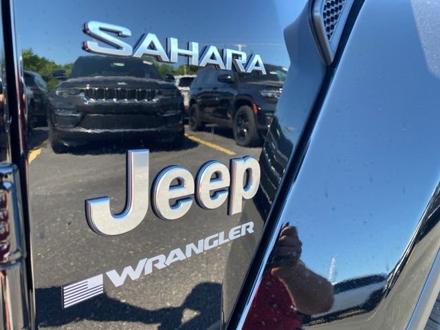 2024 Jeep Wrangler Sahara 6