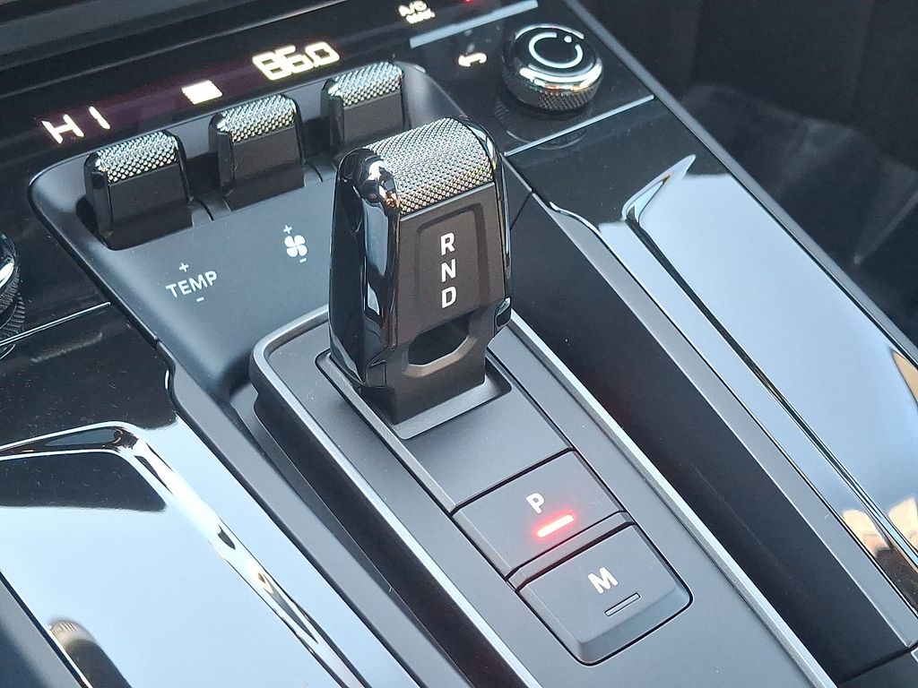 Thumbnail: 2026 Porsche 911 - 15