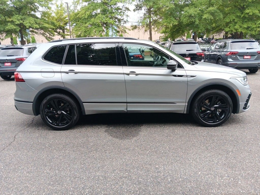 2024 Volkswagen Tiguan 2.0T SE R-Line Black 6