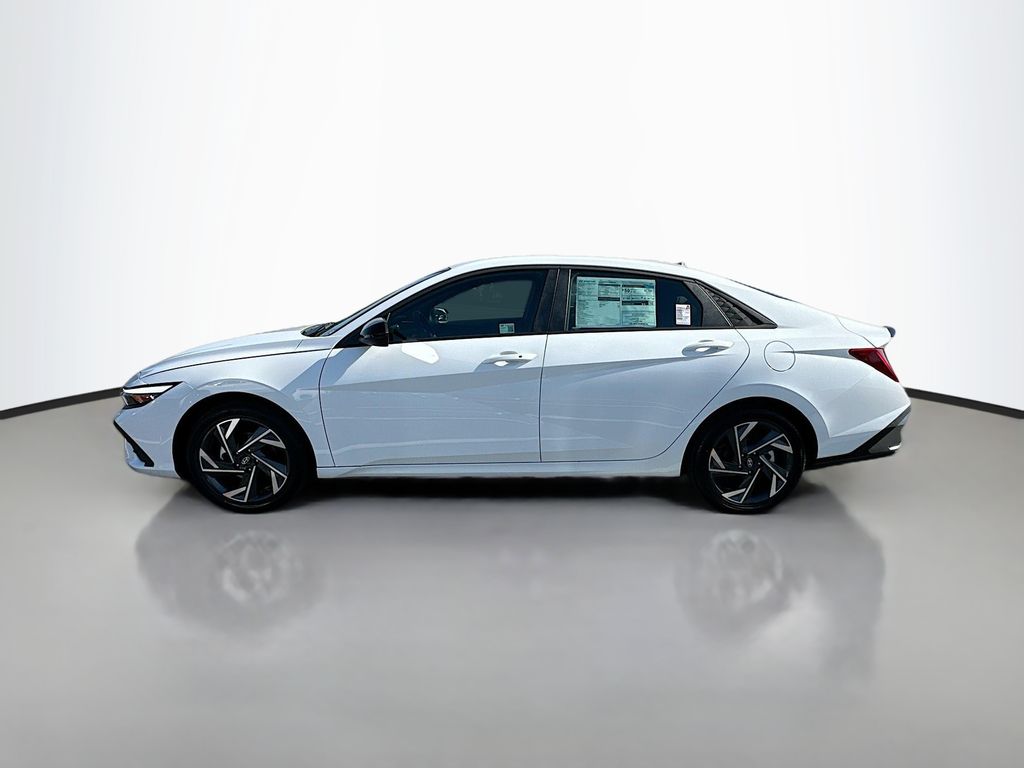 2025 Hyundai Elantra Blue 8