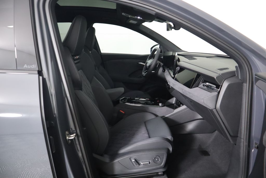 2025 Audi e-tron Premium 22