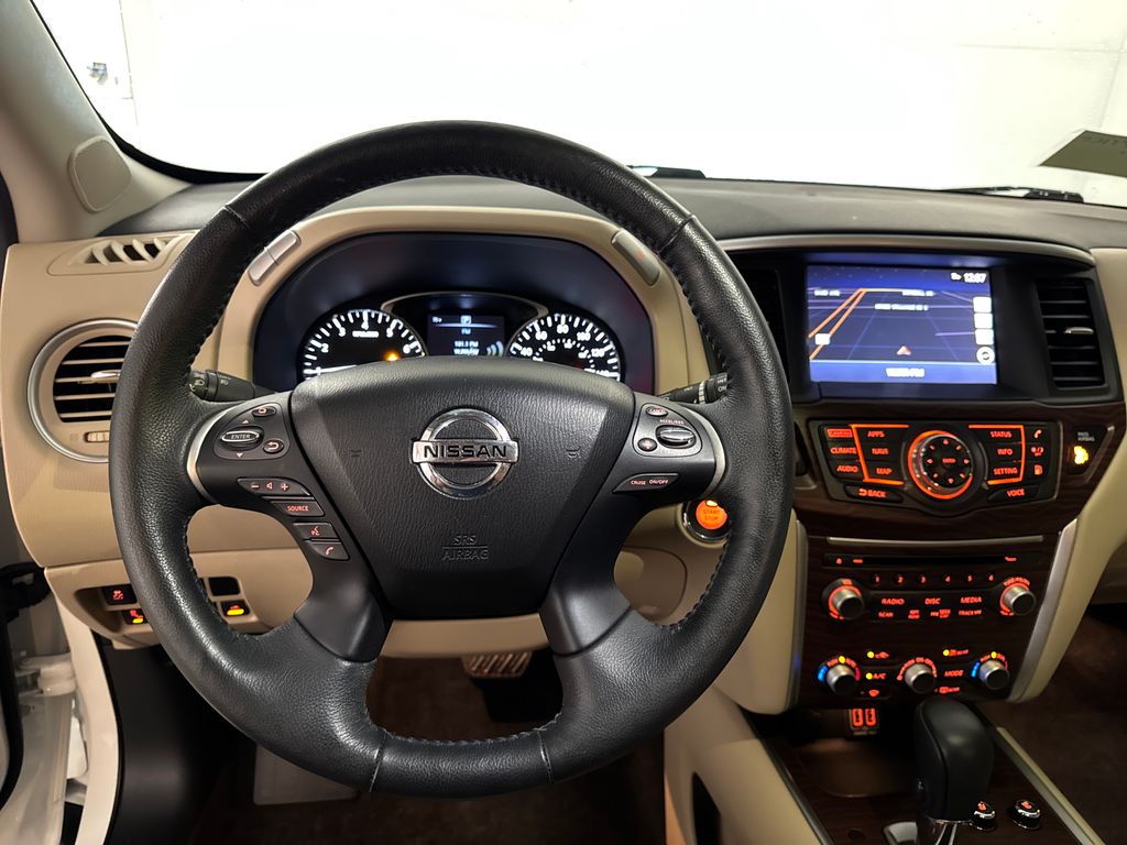 Certified Used 2018 White Nissan Platinum image 8