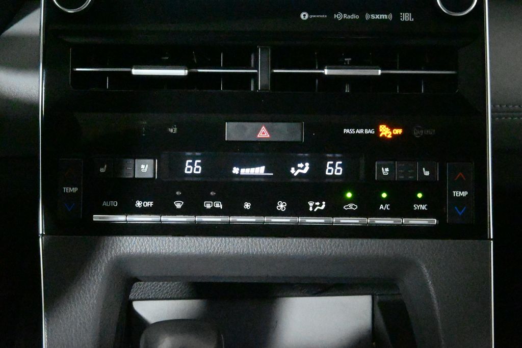 2019 Toyota Avalon Limited 25