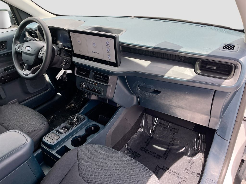 Used 2025 White Ford XL image 27