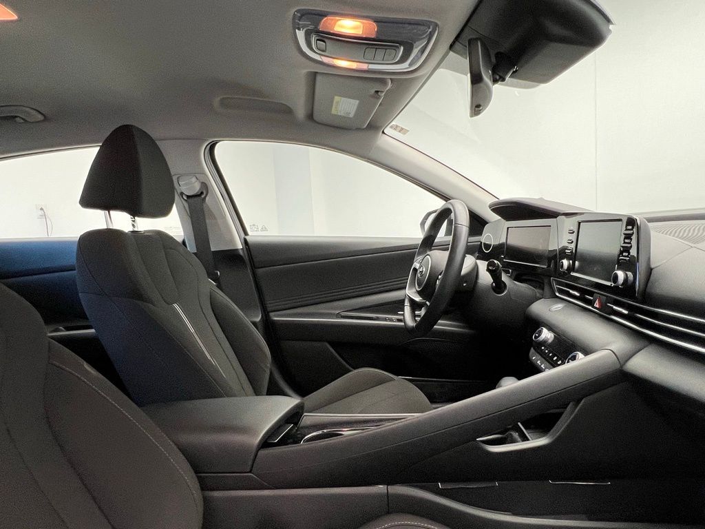Thumbnail: 2021 Hyundai Elantra - 6