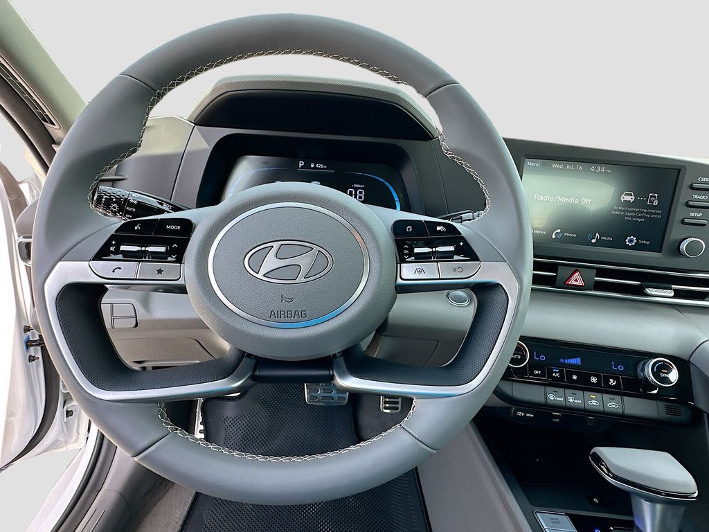 Thumbnail: 2025 Hyundai Elantra - 10