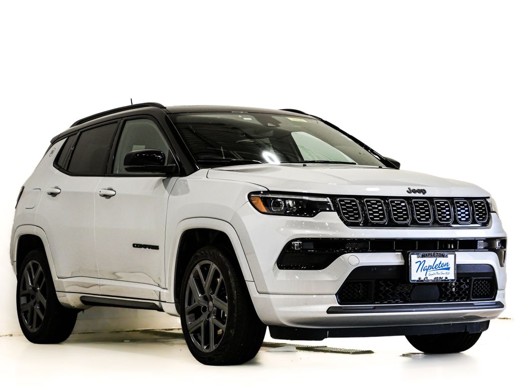 Silver Zynith Metallic Clearcoat 2024 Jeep Compass SUV / Crossover Four-Wheel Drive 8-Speed Automatic
