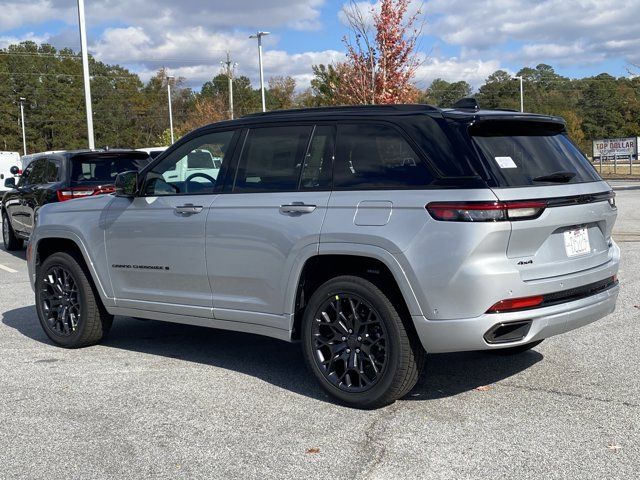 New 2025 Silver Jeep Summit image 6