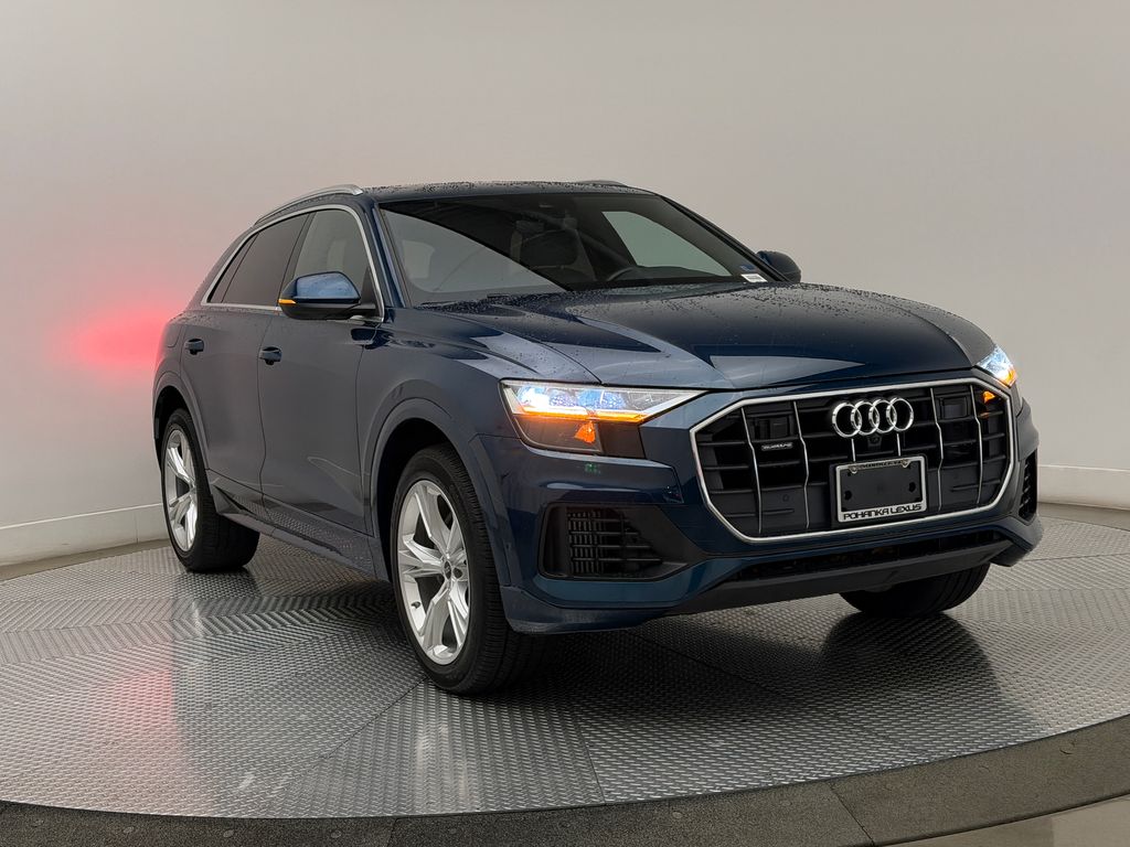 Thumbnail: 2022 Audi Q8 - 2