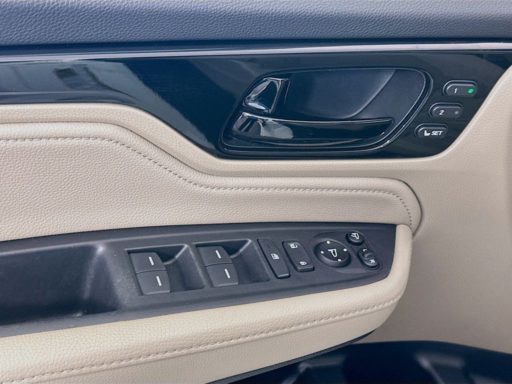 Thumbnail: 2021 Honda Odyssey - 17