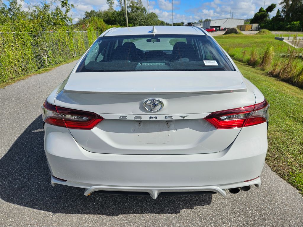 Thumbnail: 2022 Toyota Camry - 4