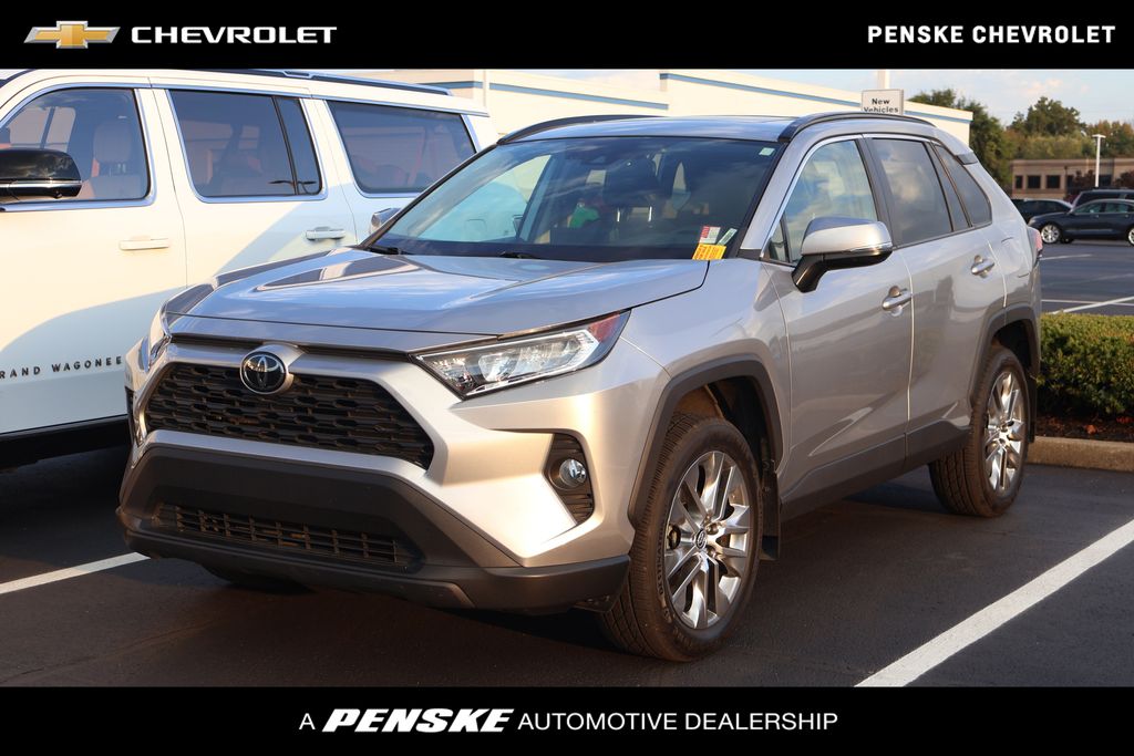Thumbnail: 2020 Toyota RAV4 - 1