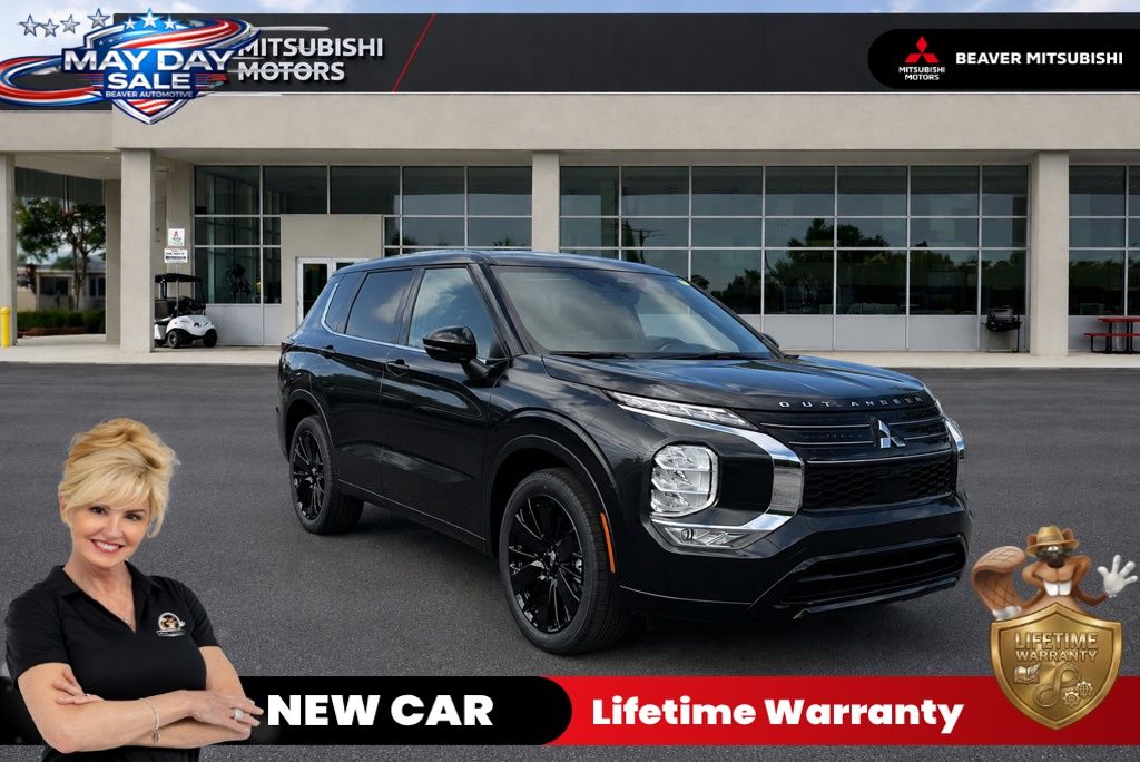 2026 Mitsubishi Outlander LE FWD's photo