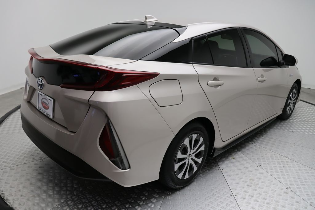 2022 Toyota Prius Prime LE 8