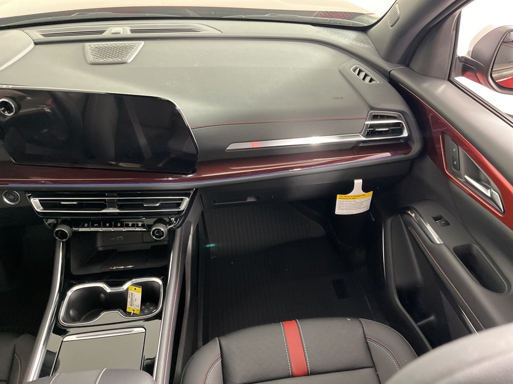 Thumbnail: 2026 Chevrolet Traverse - 16