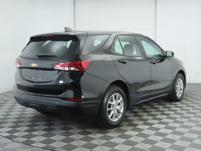 Thumbnail: 2022 Chevrolet Equinox - 5