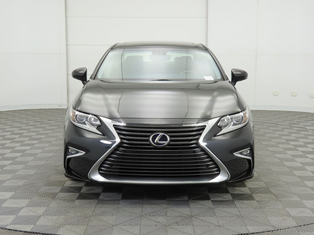 2016 Lexus ES Hybrid 300h 2