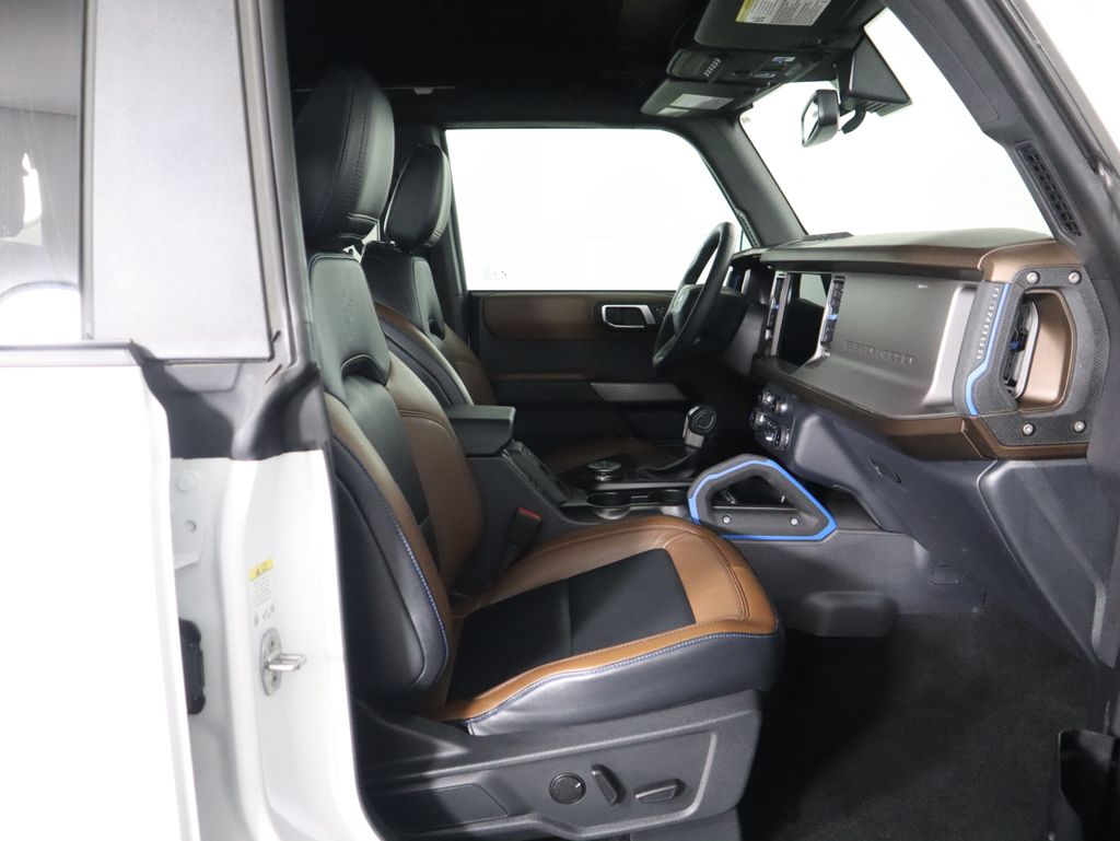 Thumbnail: 2022 Ford Bronco - 21