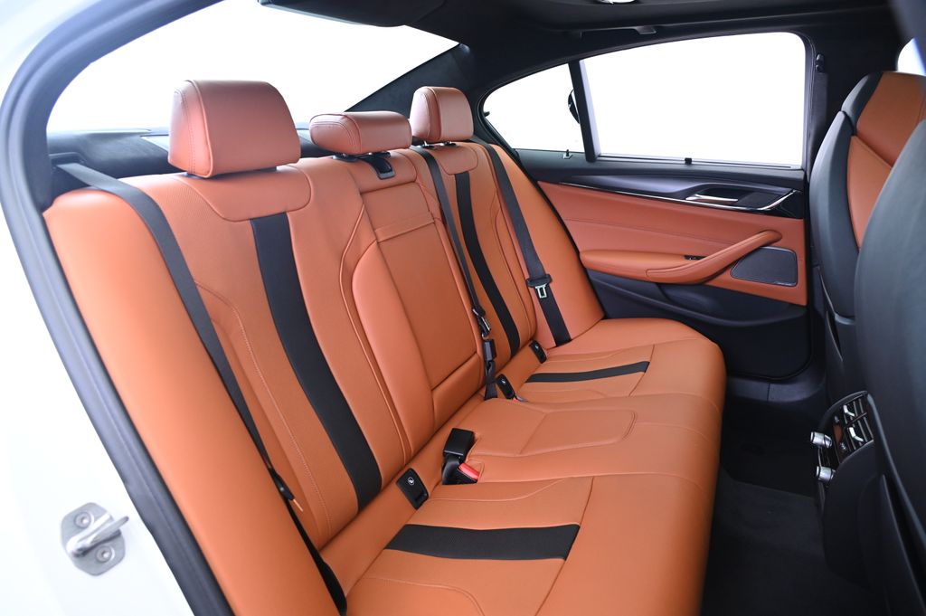 Thumbnail: 2020 BMW M5 - 23