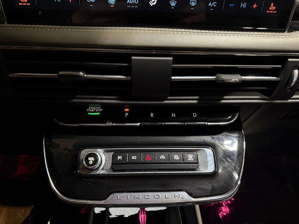 Certified Used 2023 Pristine White Metallic Tri-Coat Lincoln Reserve image 7