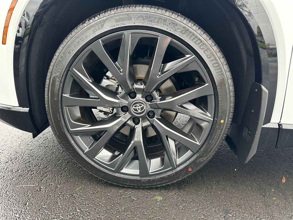 2025 Toyota Crown Signia Limited