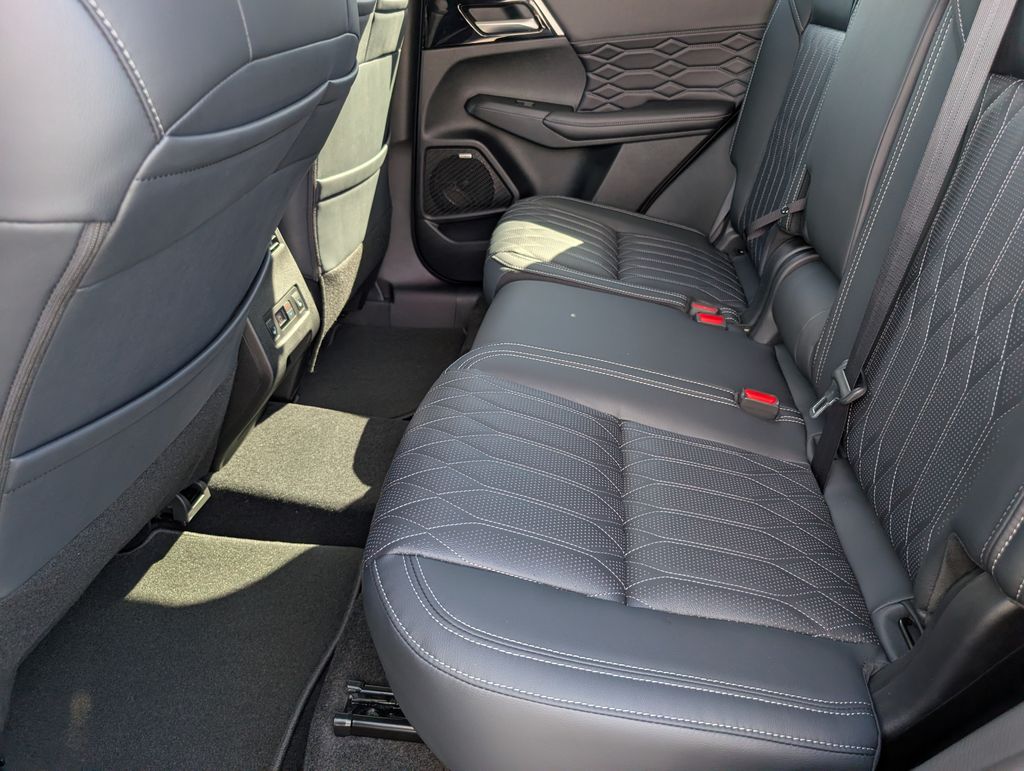 New 2026 Mitsubishi Outlander SUV