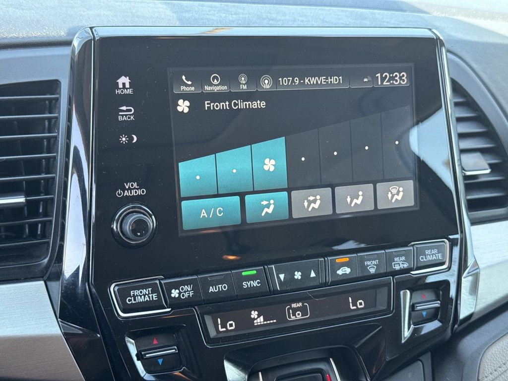 Used 2018 Honda Odyssey Touring 4D Passenger Van